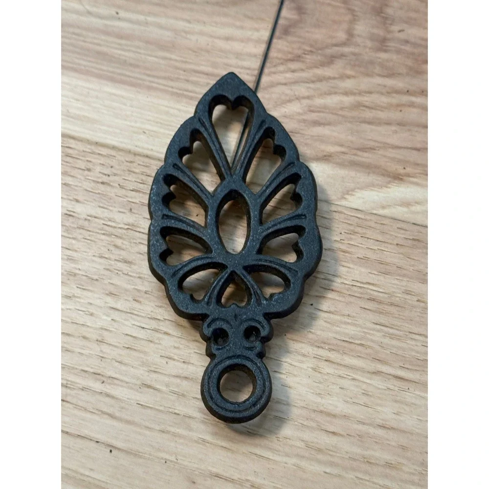 Wilton Trivet Kitchenware Black Cast Iron Lyre Heart Openwork Footed 6in